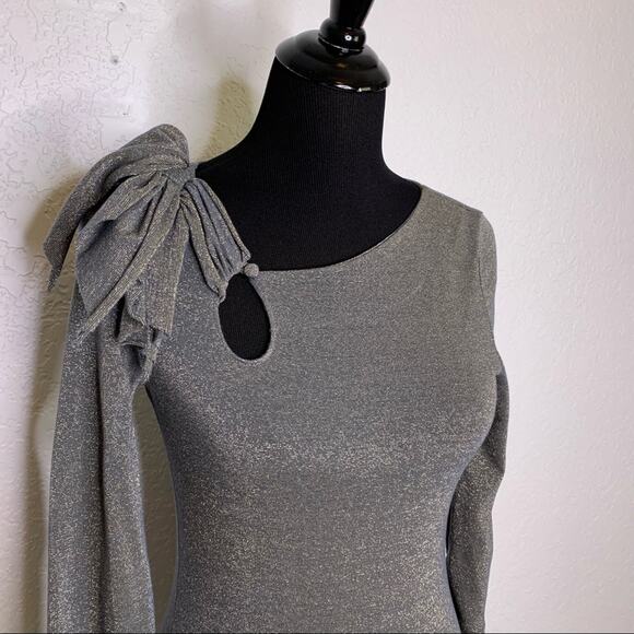 Anthropologie Deletta gray metallic top shoulder cutout and bow size Small - Picture 4 of 11
